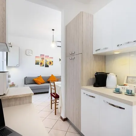 Bgy Airport 10min - Casa Moderna Con Ampio Balcone Apartment *